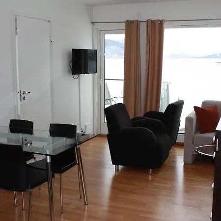 호텔 Smaken Av Ryfylke Event As Overnatting, Bygningen Drives Ikke Som *