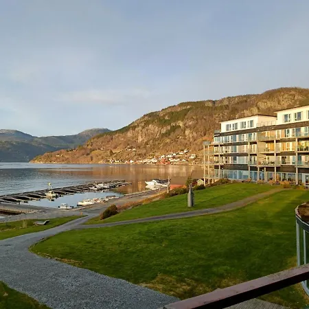 호텔 Smaken Av Ryfylke Event As Overnatting, Bygningen Drives Ikke Som Hjelmeland